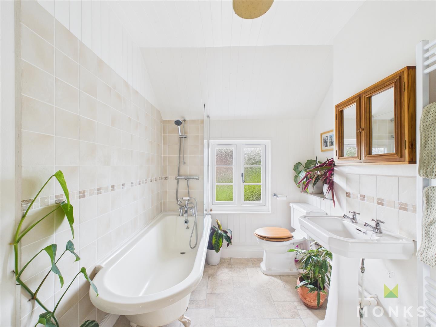 3 Model Cottages, Shrewsbury, SY4 4BW SSTC 3 Model Cottages, Shrewsbury, SY4 4BW SSTC